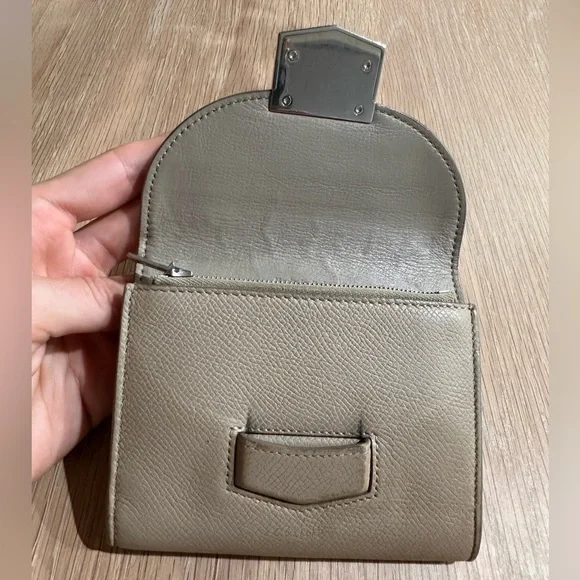 CELINE Compact Leather Wallet - Picture 4 of 4